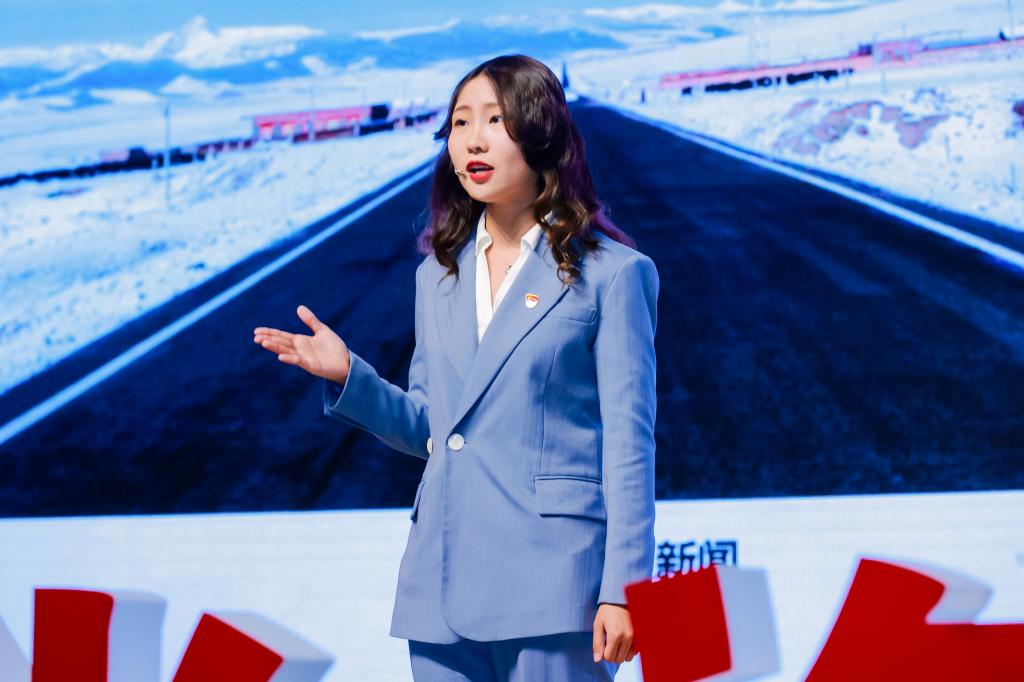 交通運輸工程學院碩士研究生、同濟大學先鋒黨員梁甲慧 交通運輸工程學院碩士研究生、同濟大學先鋒黨員梁甲慧